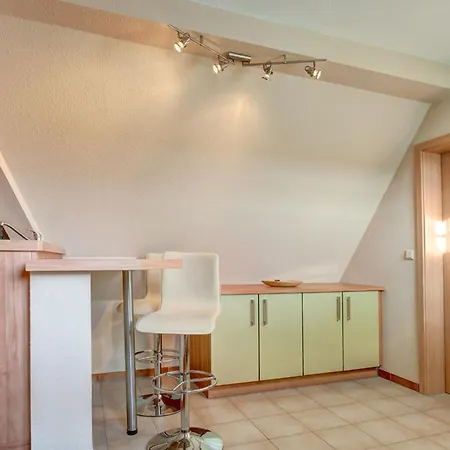 Apropos Apartment